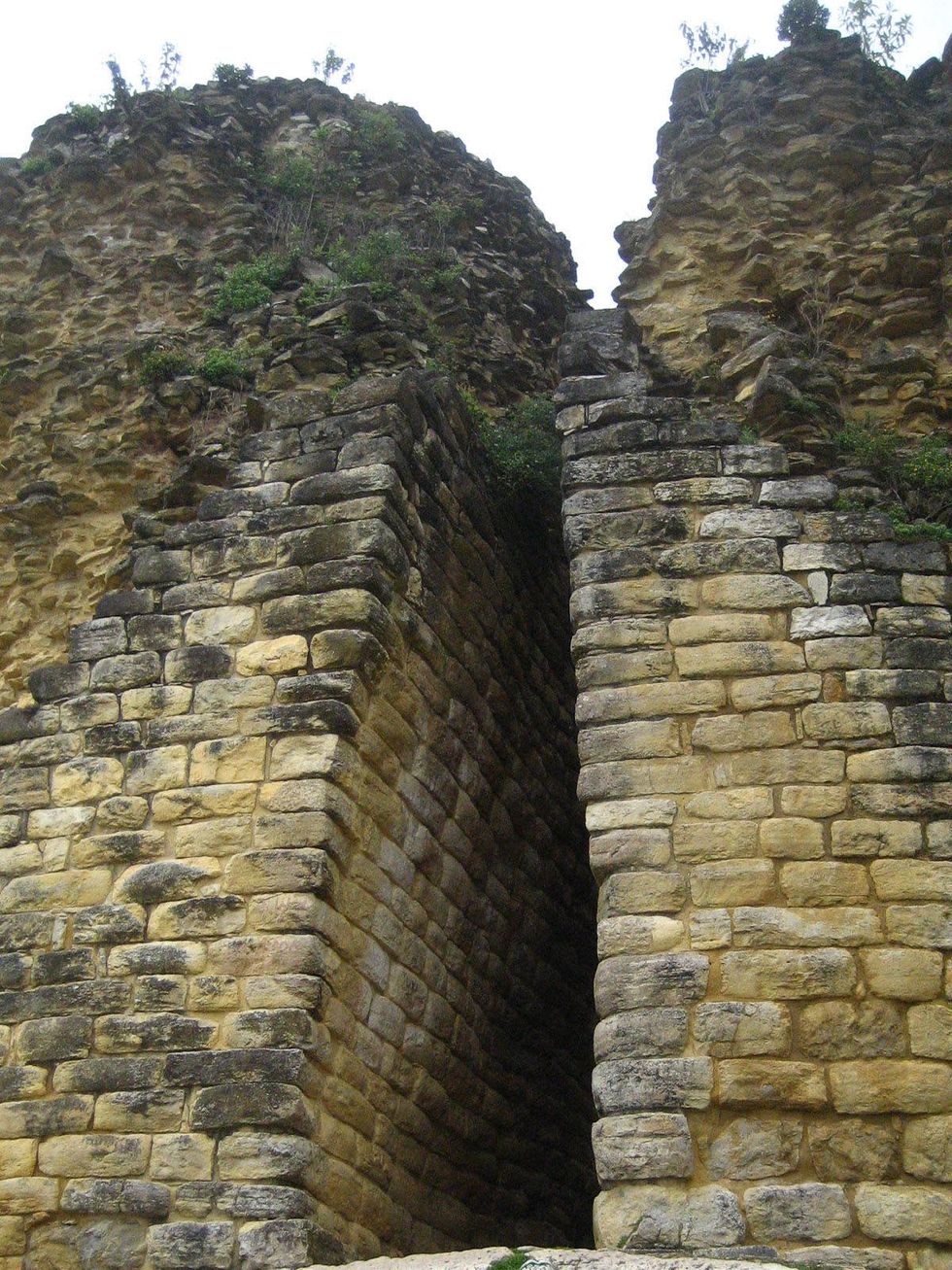 Stephan Lorenz Travels in Peru October 2013 Resting in front of the main portal of Kuelap