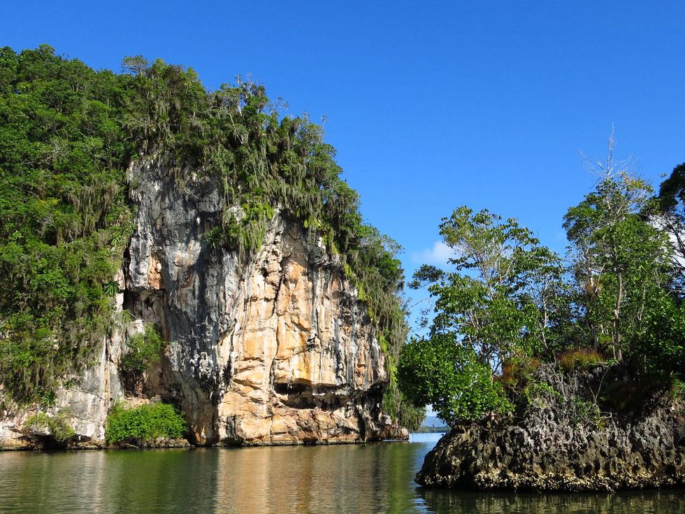 Stephan Lorenz unique hotel in Dominican Republic January 2014 Karst mountains in Samana Bay