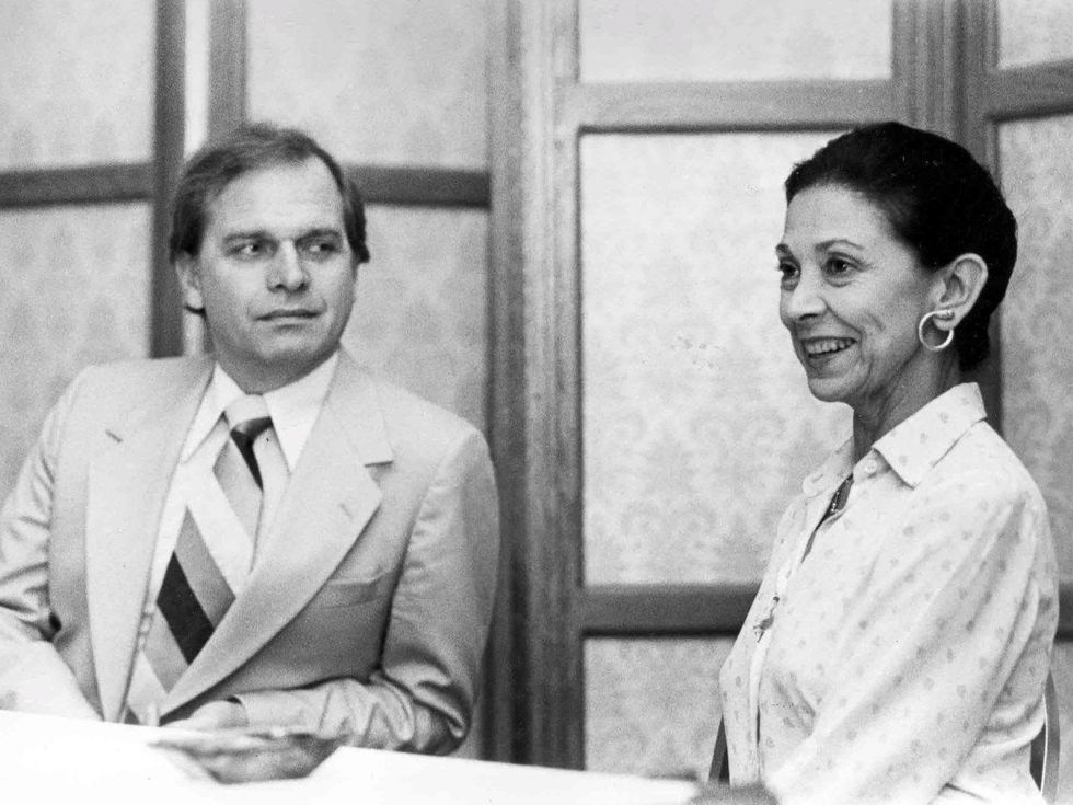 Stevenson, Fonteyn in 1978 (Swan Lake coaching) Andrea Vodehnal and Whit Haworth