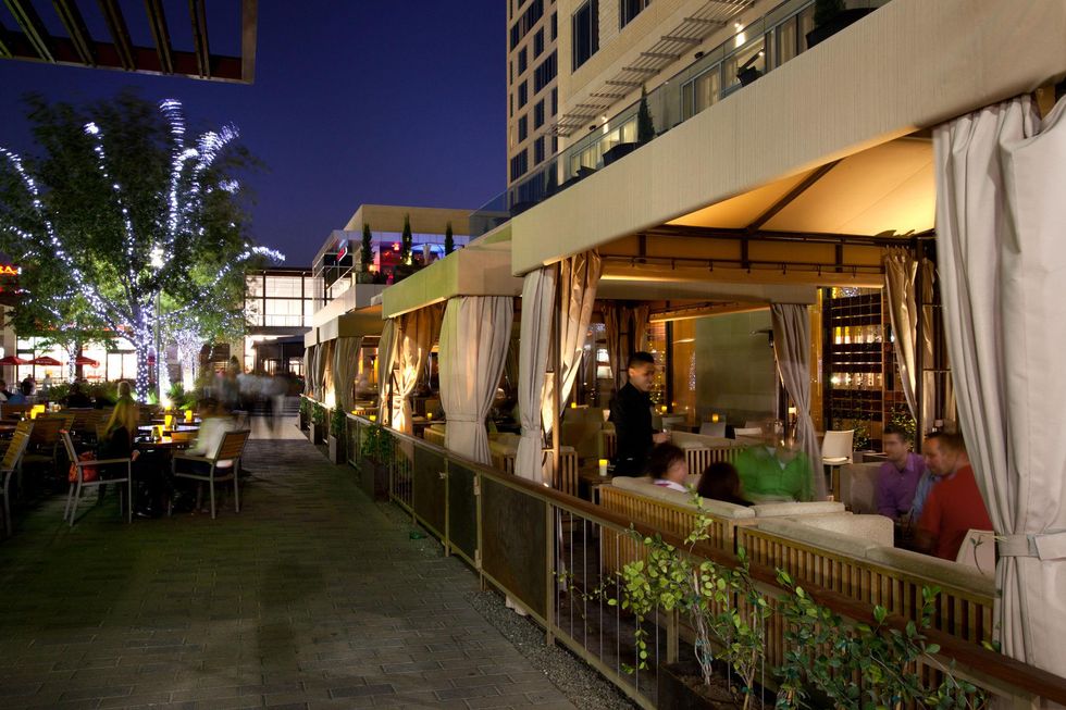 Straits Restaurant_CityCentre_Houston_patio