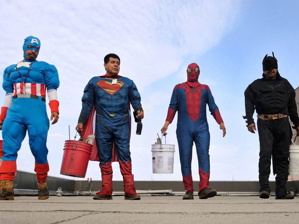 Superhero window washers surprise patients at Texas Children's Hospital
