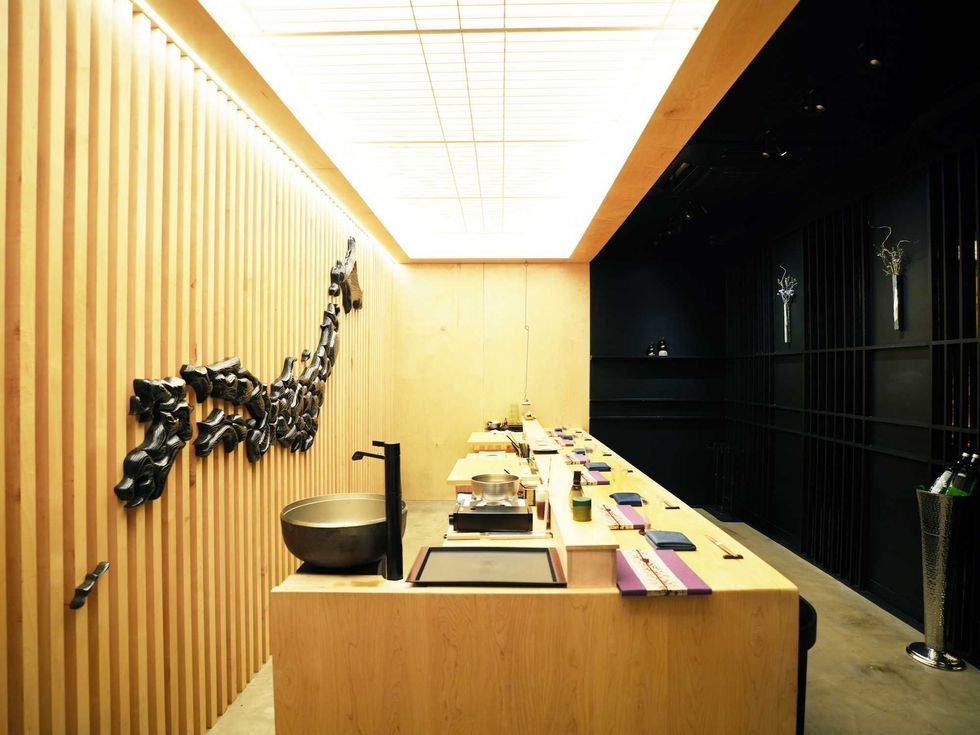Sushi Horiuchi interior