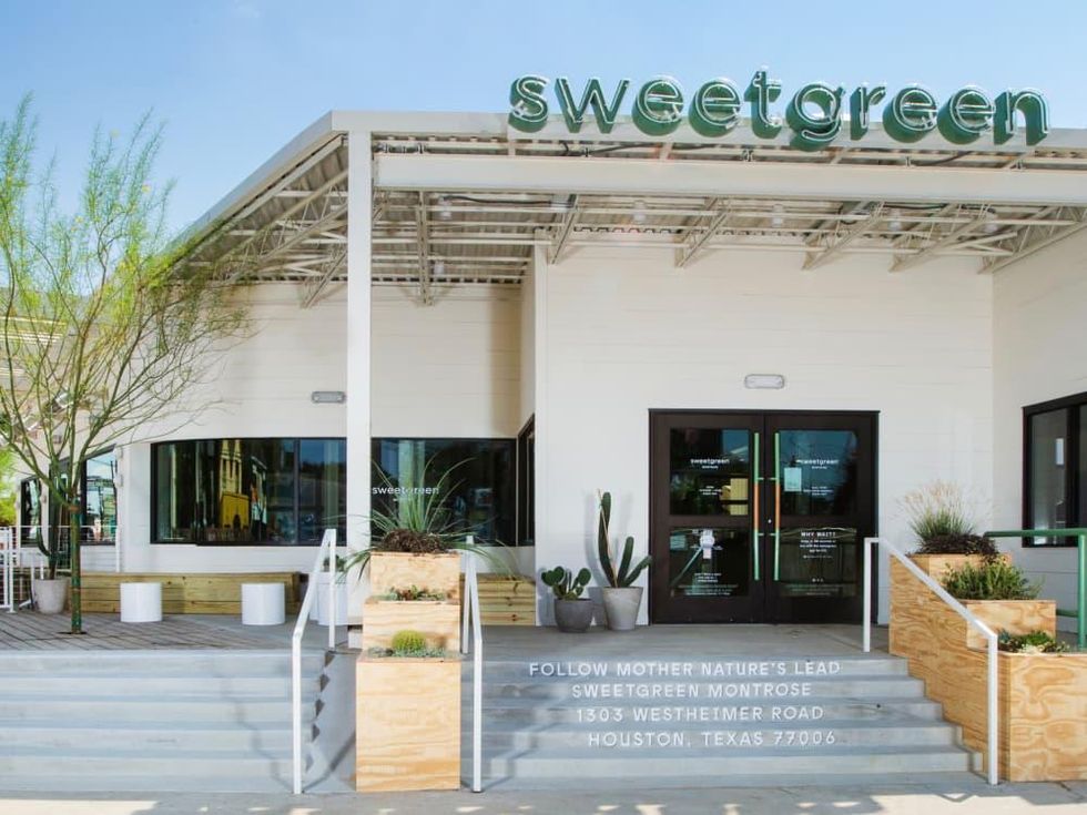 Sweetgreen Montrose exterior