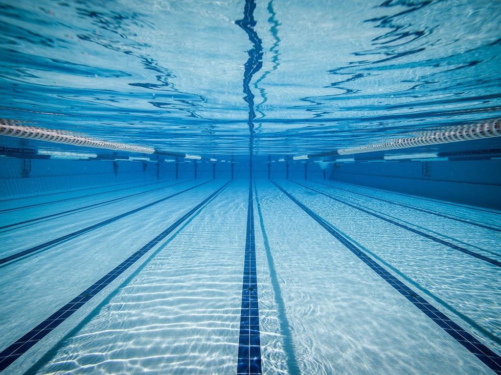 swimming pool lanes underwater