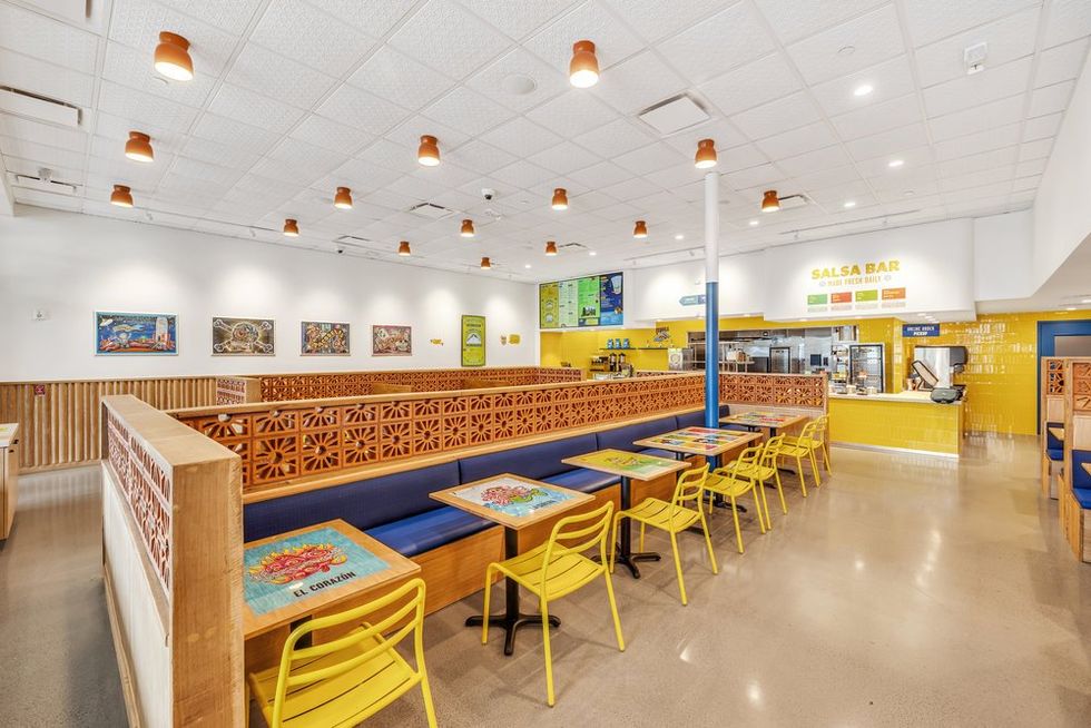 Tacodeli Post Oak interior