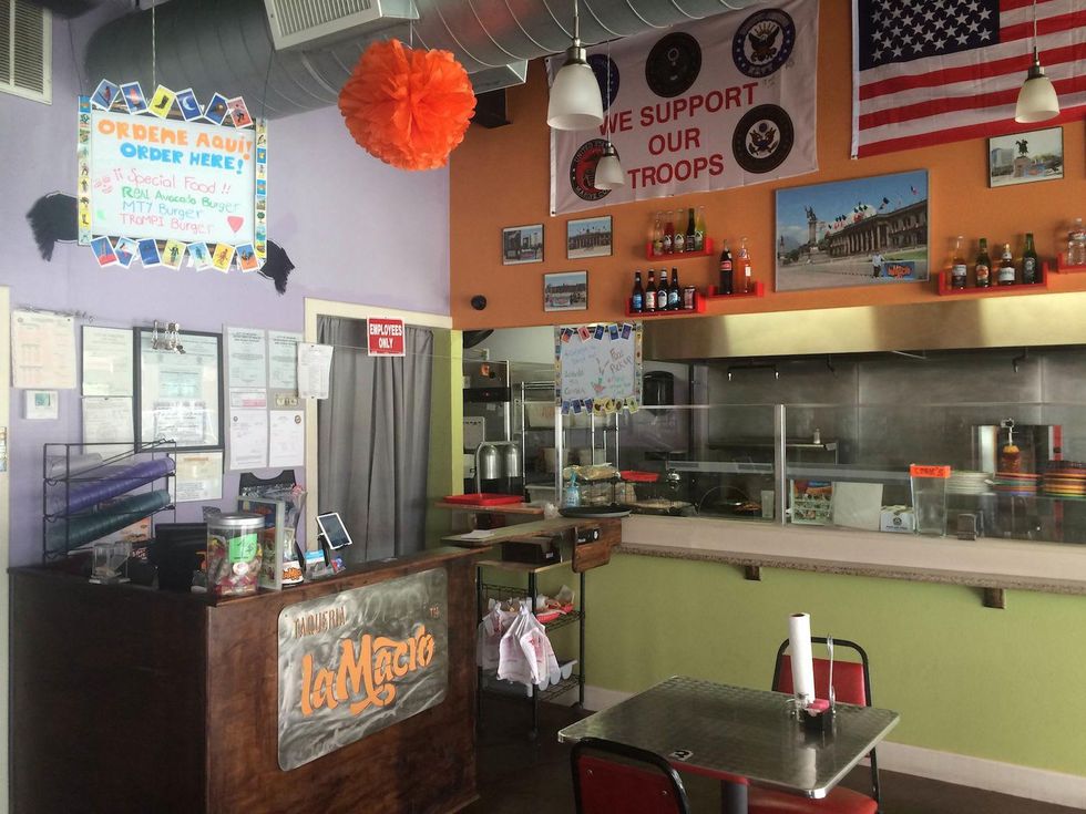 Taqueria La Macro Interior