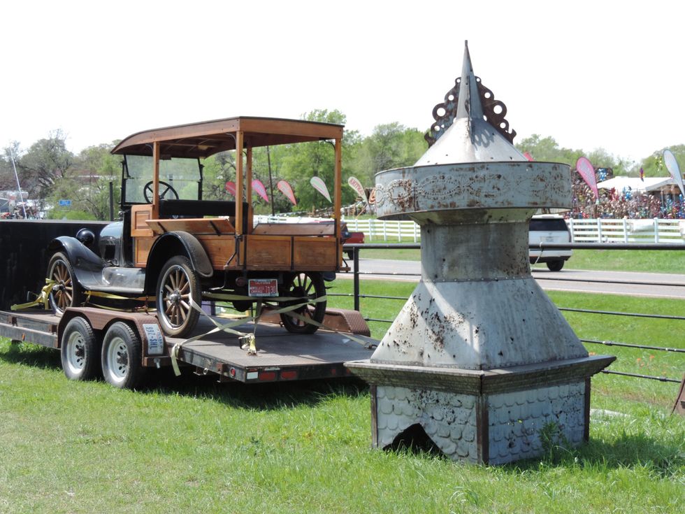 Tarra Gaines Antique Week beginner's guide March 2015 car