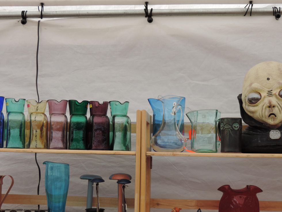 Tarra Gaines Antique Week beginner's guide March 2015 glass & alien