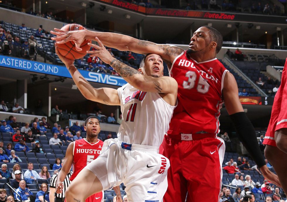 TaShawn Thomas block