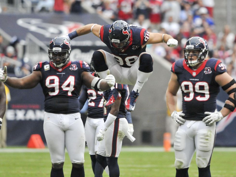 Texans Connor Barwin jumping