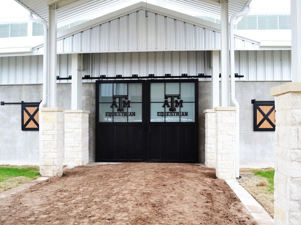 Texas A&M Hildebrand Equine Center 1 May 2014