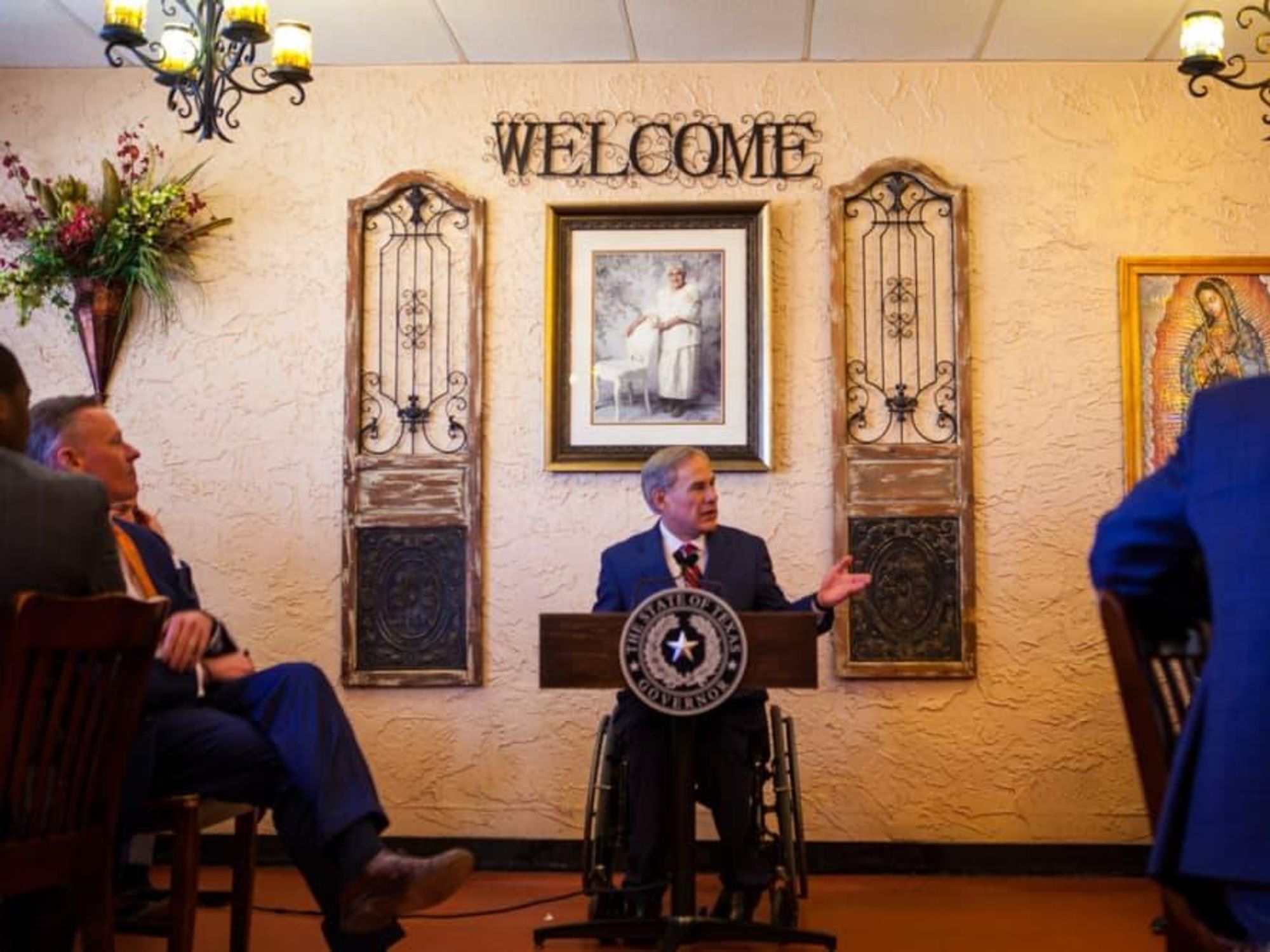 Texas Gov Greg Aboott Montelongo's Mexican Restaurant Lubbock