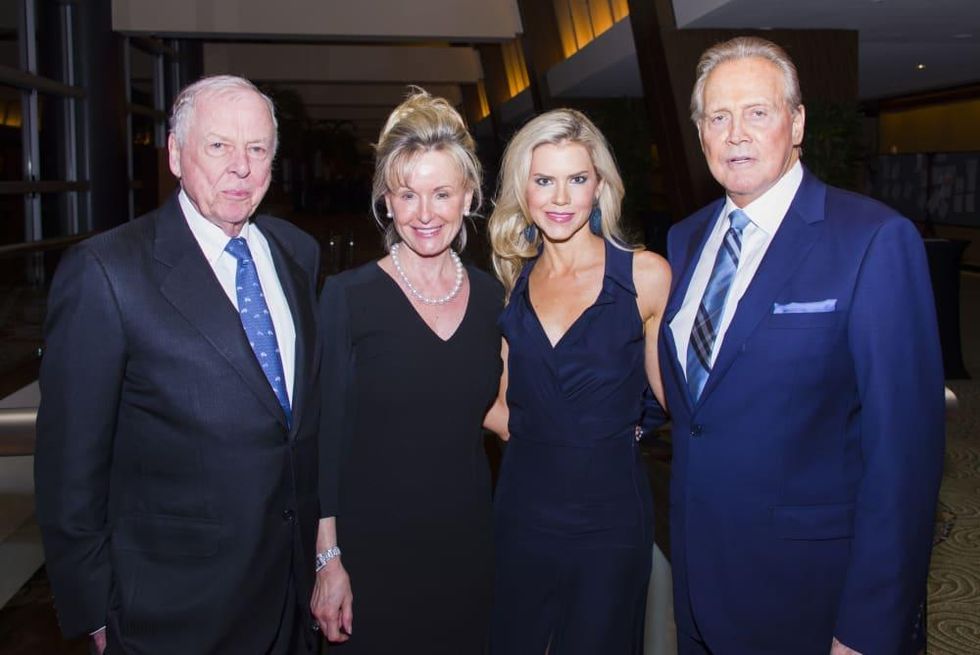 Texas Heart Institute dinner, Feb. 2016, T. Boone Pickens, Toni Pickens, Faith Majors Lee Majors
