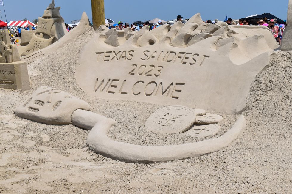 5 tips to build stunning sand sculptures from 2023 Texas SandFest