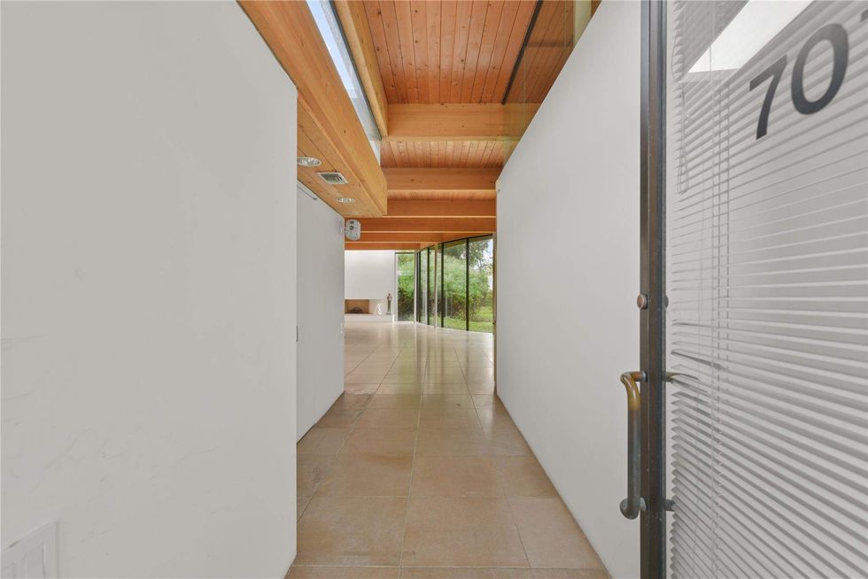 The entry way of 701 Mulberry Lane