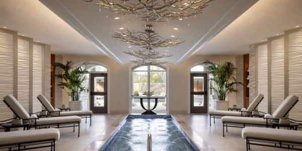 Houston's prestigious presidential palace tops Travel + Leisure's highly coveted favorite Texas resort list - Vimarsana News