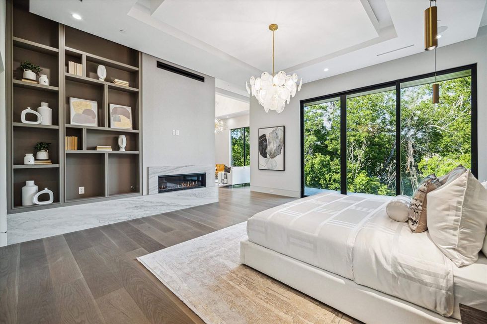 The primary suite of 11264 Memorial