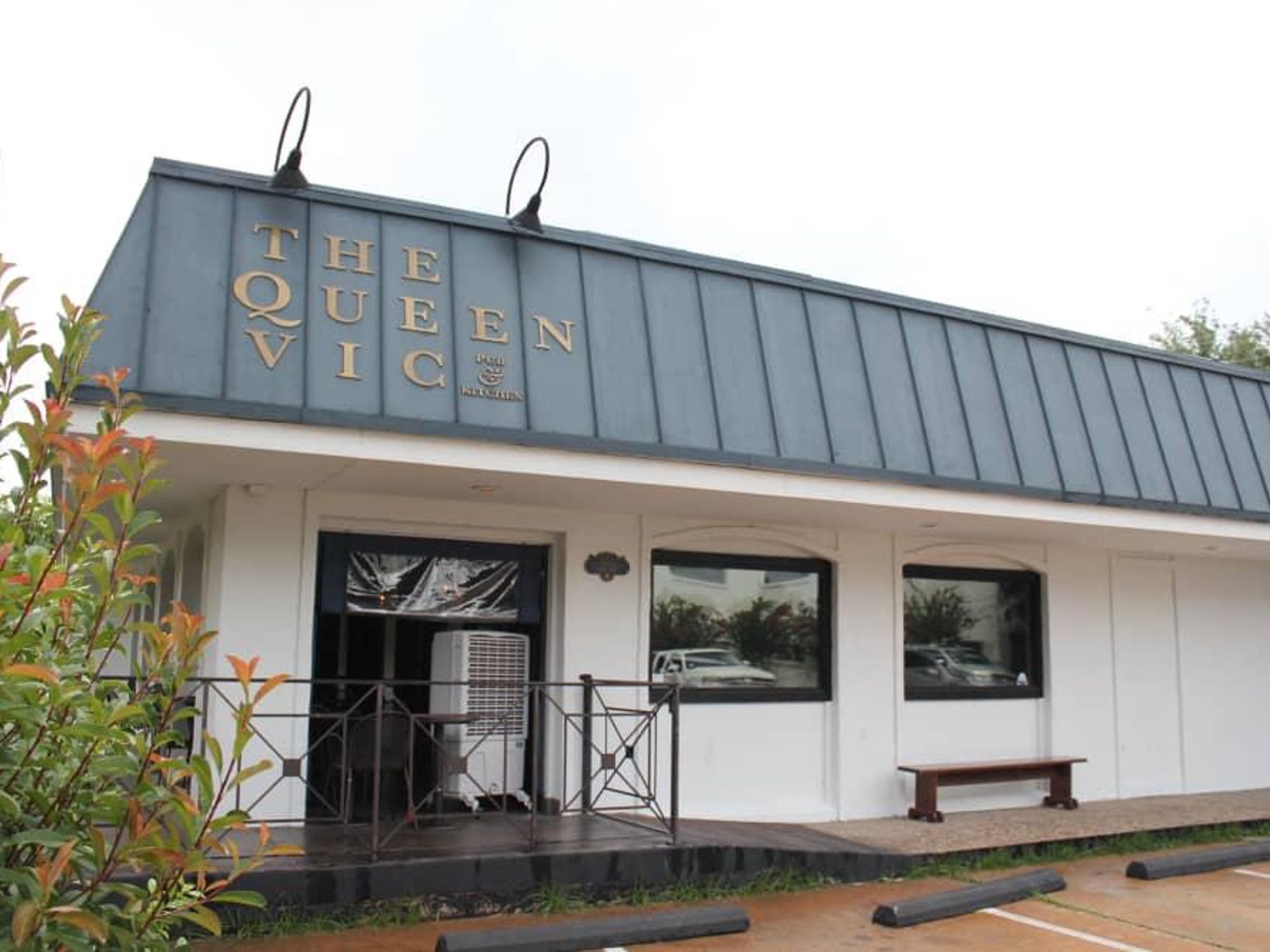 The Queen Vic, June 2012