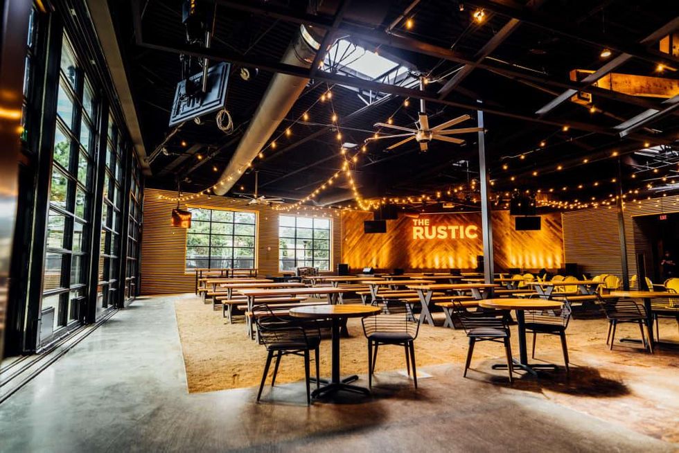 The Rustic Post Oak interior stage