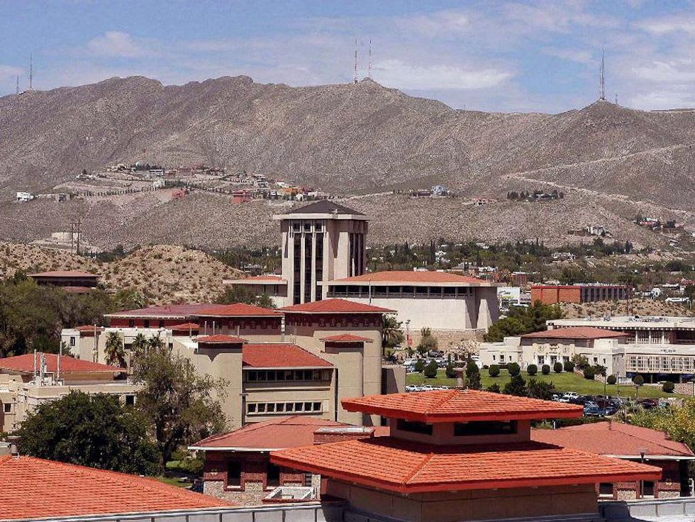 The University of Texas at El Paso, campus, mountains