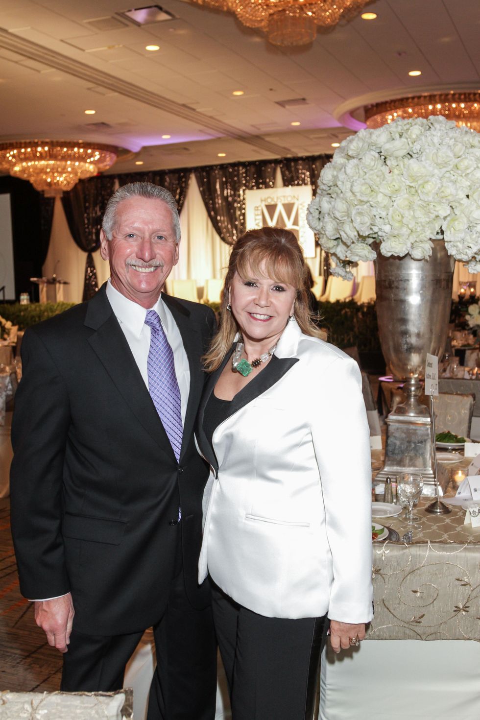 Thomas and Cyndy Roberts at the Women's Chamber of Commerce Hall of Fame Gala December 2014