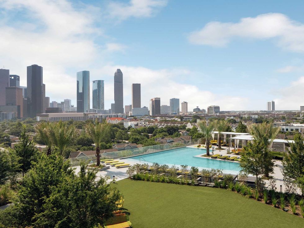 Thompson Hotel Houston pool deck
