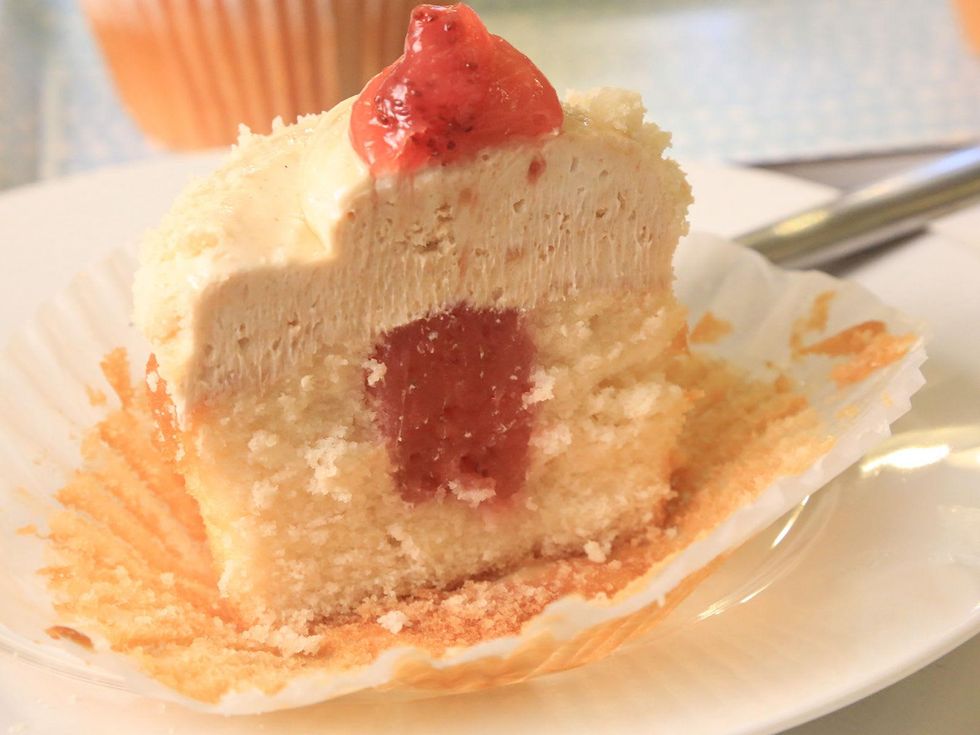 Three Brothers Bakery cupcake tasting August 2013