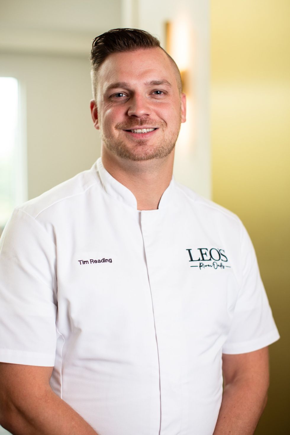 Tim Reading Leo's River Oaks