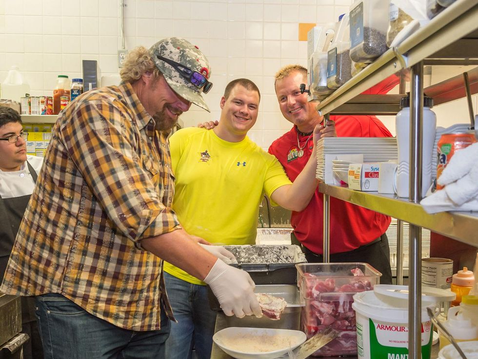 Toby Keith, from left, Kory Clemens and Roger Clemens in the kitchen at Katch 22 Roger Clemens' Celebrity Slam Party July 2014