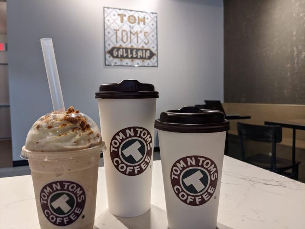 Tom N Toms Galleria coffee