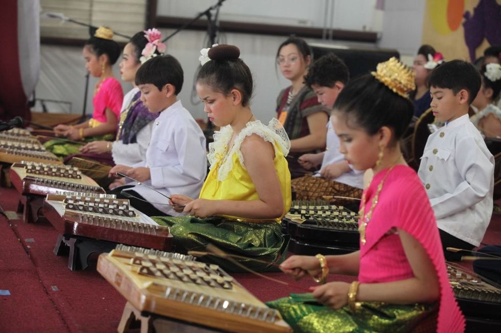 traditional Thai cultural performances presented by the Wat Buddhavas Temple