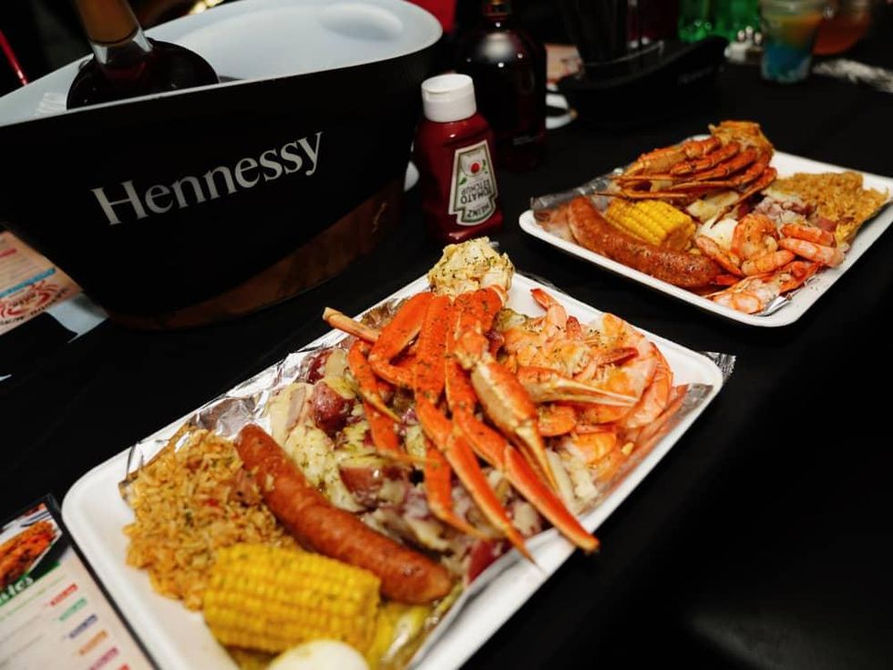 Tray of food Krab Queenz opening