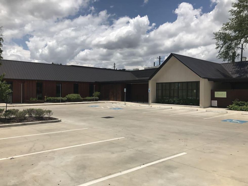 Treadsack mothership Hunky Dory Bernadine's exterior Ford Fry