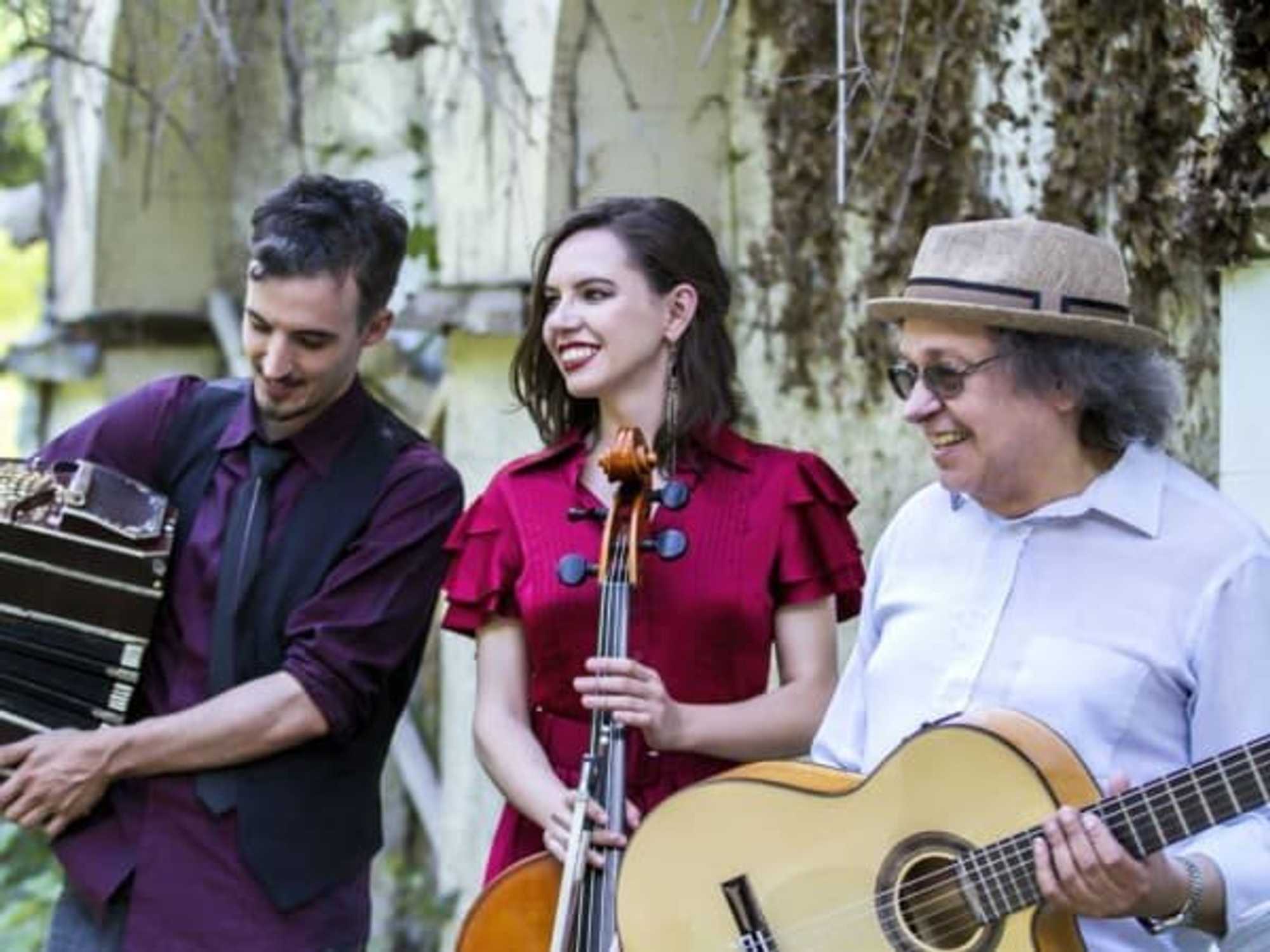 Trifilio Tango Trio