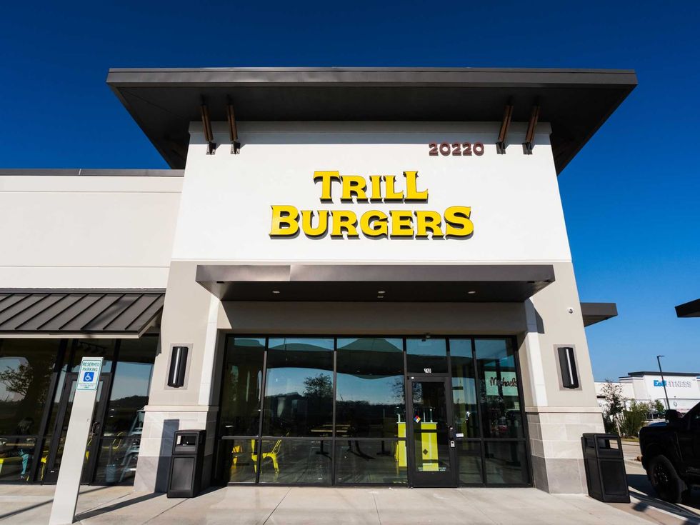 Trill Burgers Missouri City exterior