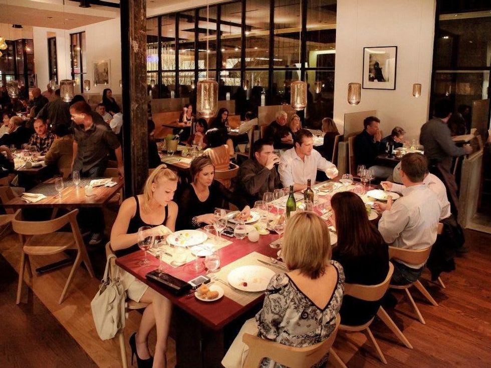 Triniti, restaurant, diners, crowd, November 2012