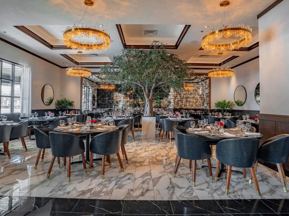 Truluck's dining room.