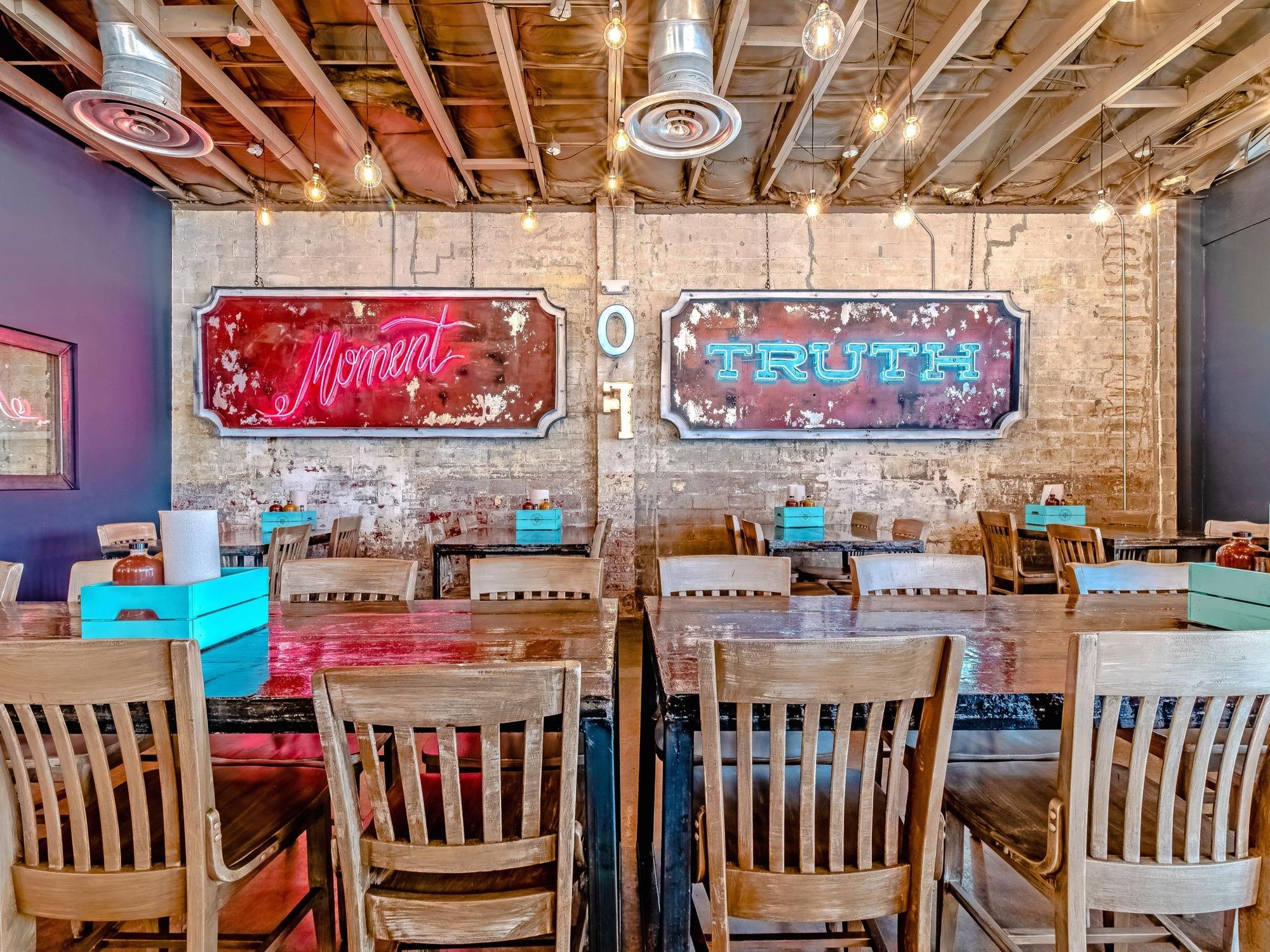 Truth Barbeque interior