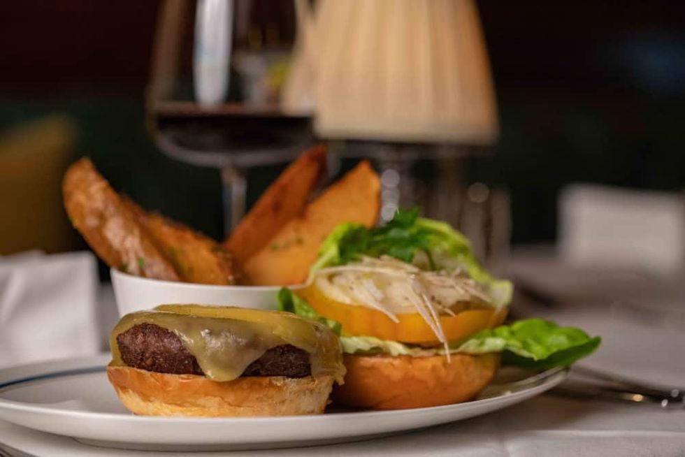 Turner's cheeseburger