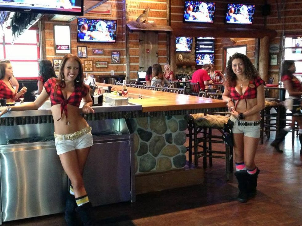 Twin Peaks Shenandoah The Woodlands waitress welcoming guests in