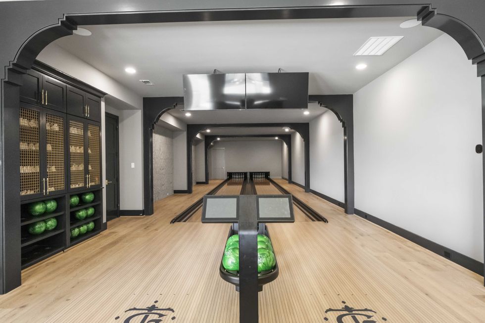 Two-lane bowling alley in 4322 Two Gun Way