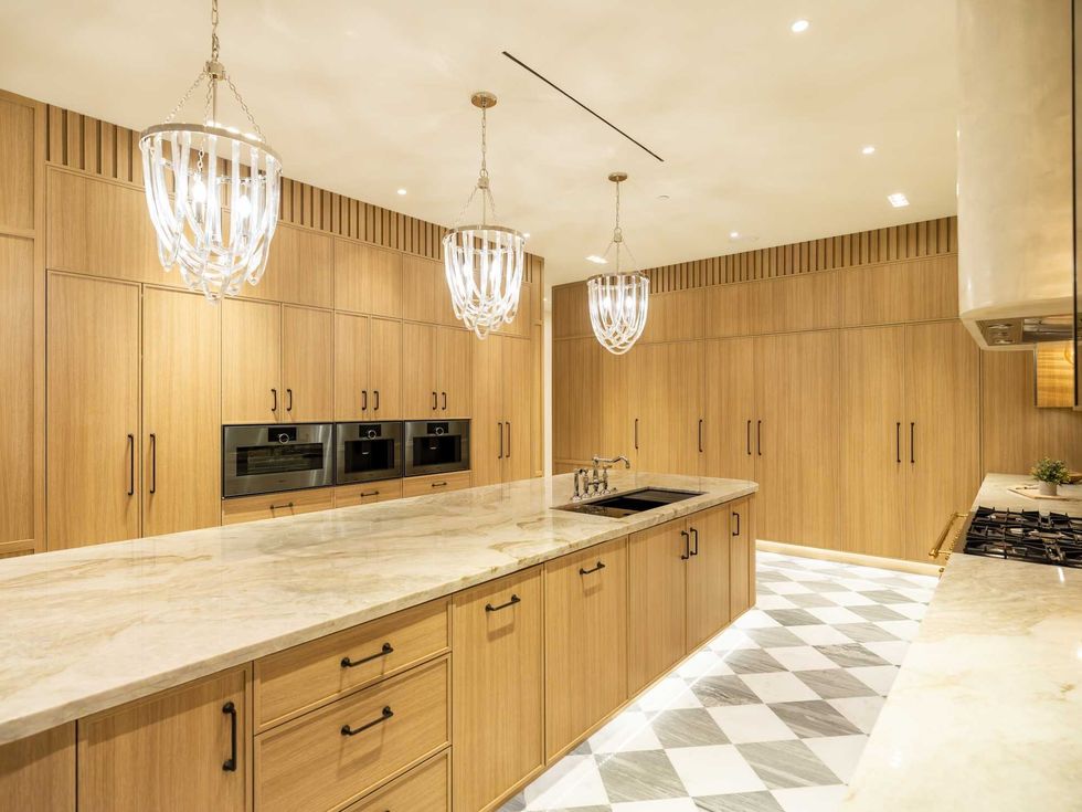 \u200bPenthouse 2502 at The Belfiore