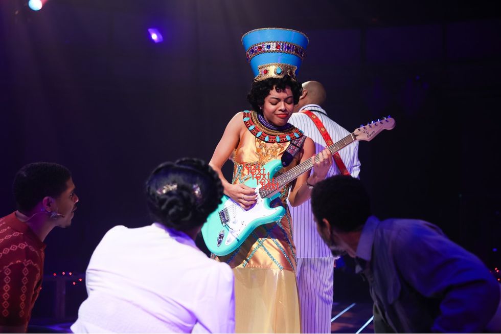 \u200bSarah Sachi Thunder Knocking on the Door