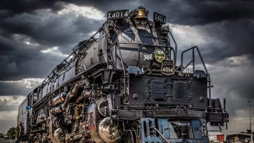 Union Pacific's Famed 'Big Boy' Steam Engine Chugs into Houston