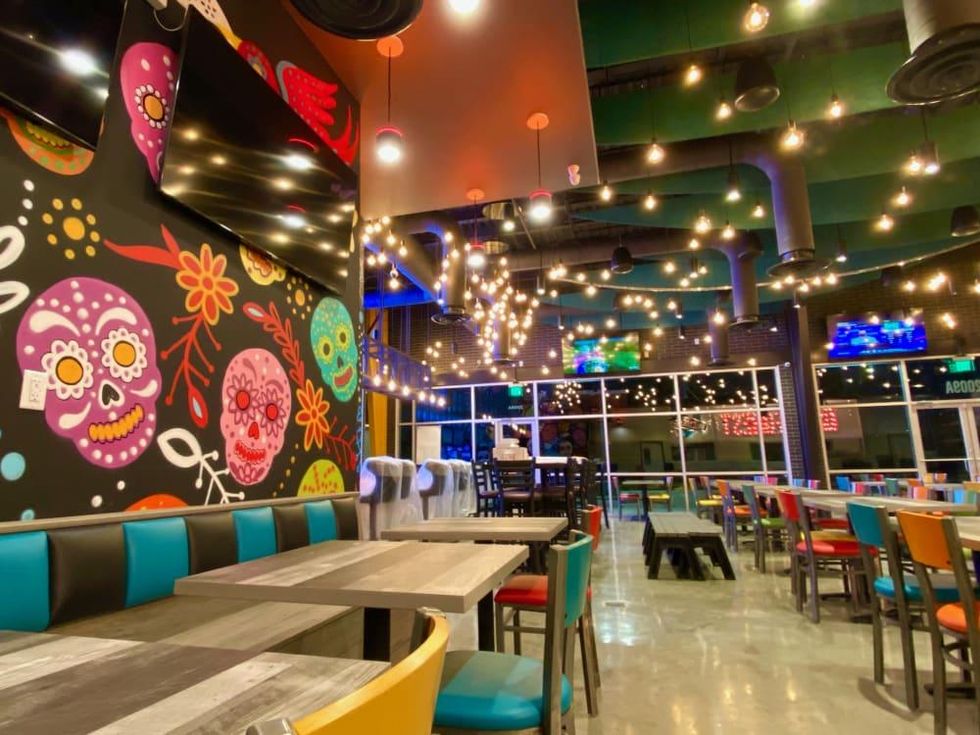 Valencia's Tex-Mex Garage interior