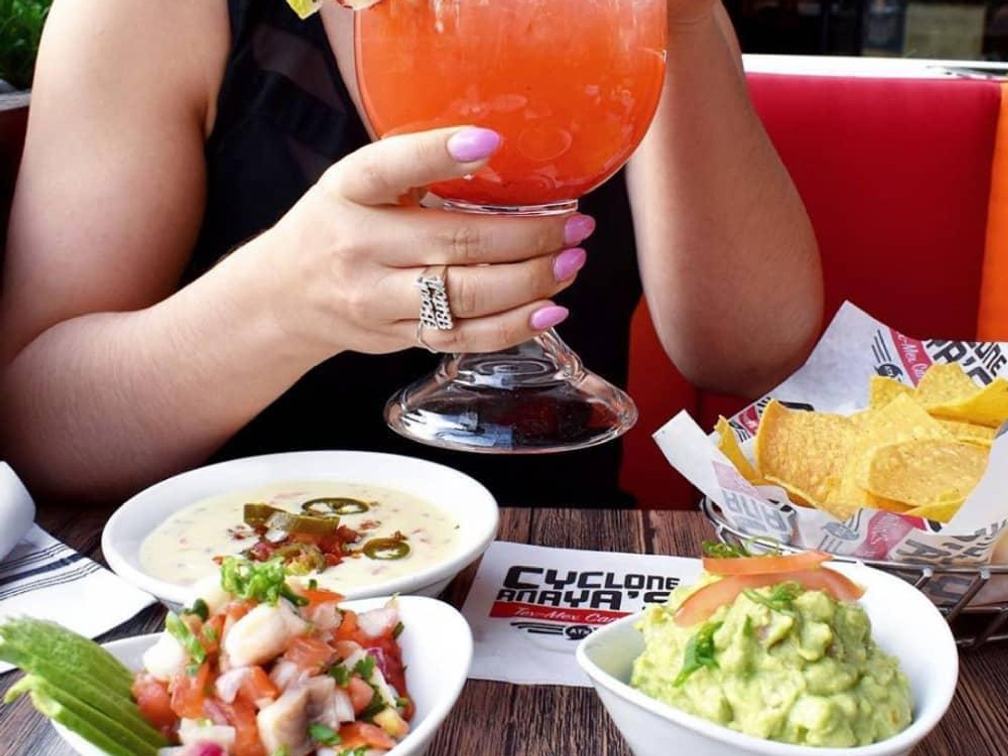 Valencia's Tex-Mex Garage margarita guacamole