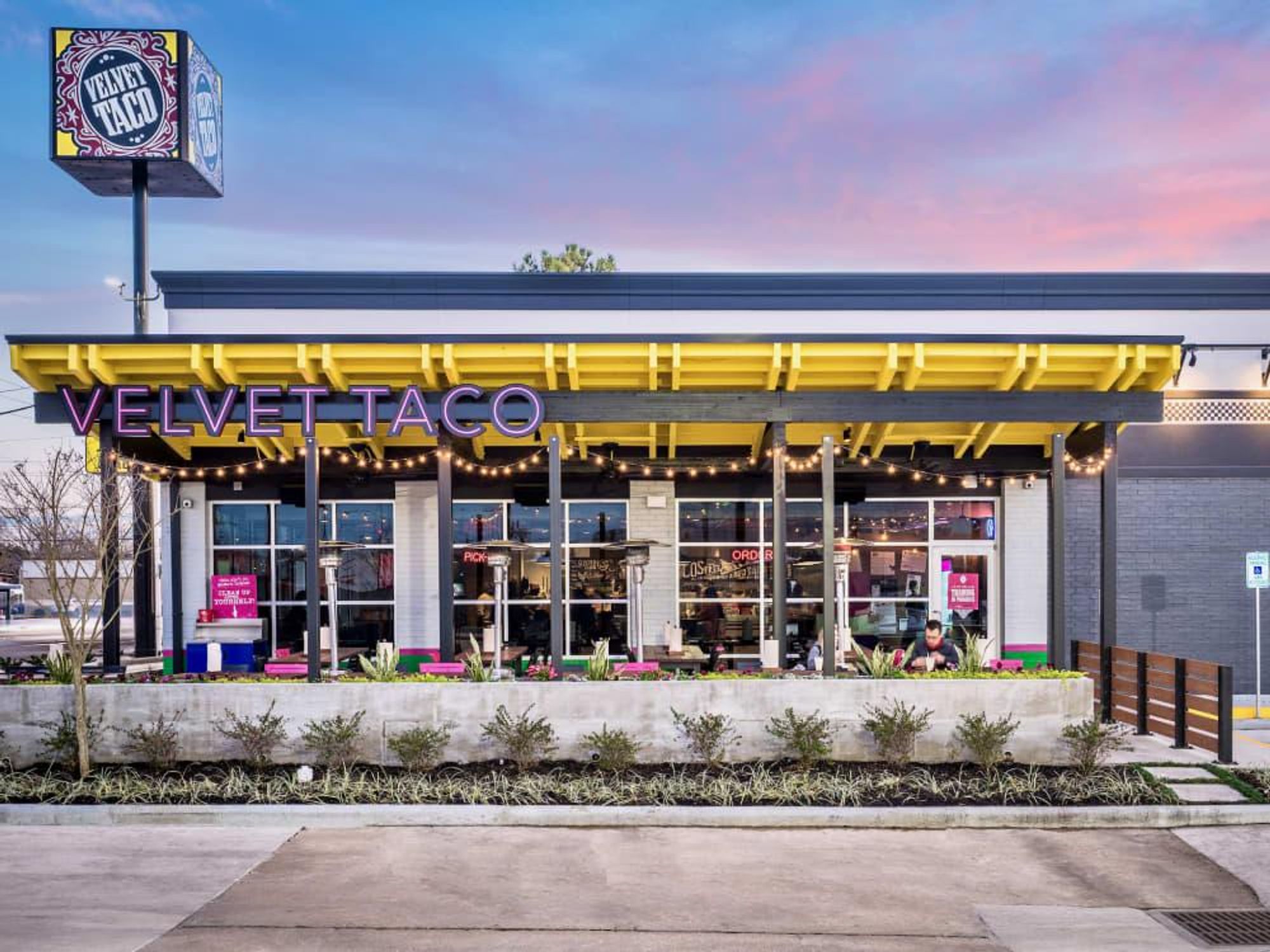 Velvet Taco Heights exterior