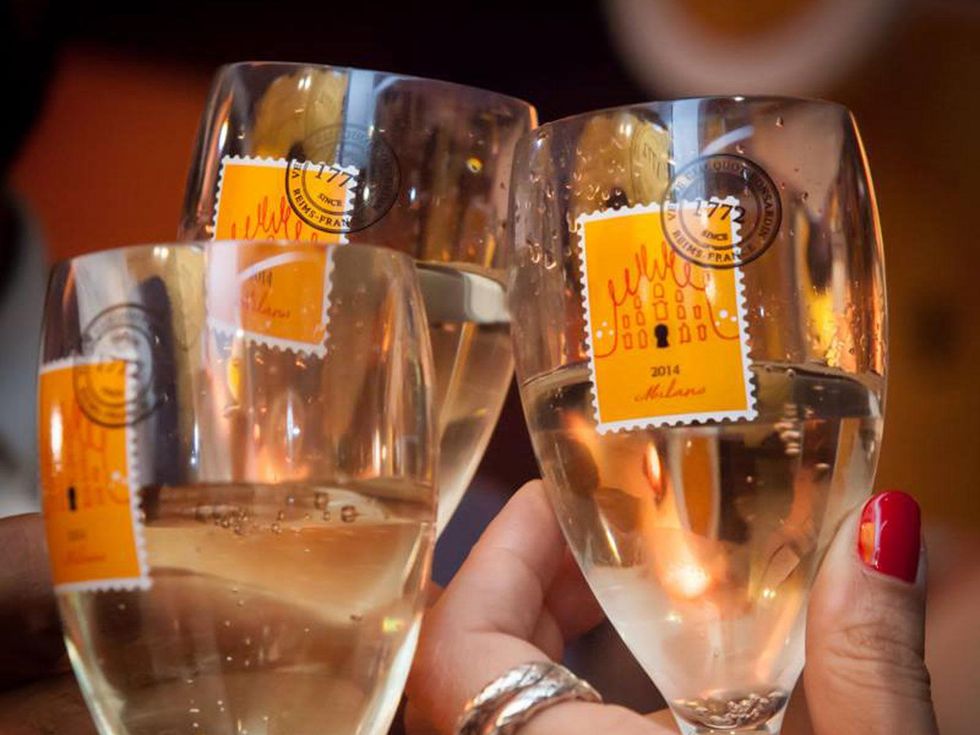 Veuve Clicquot tour champagne glasses