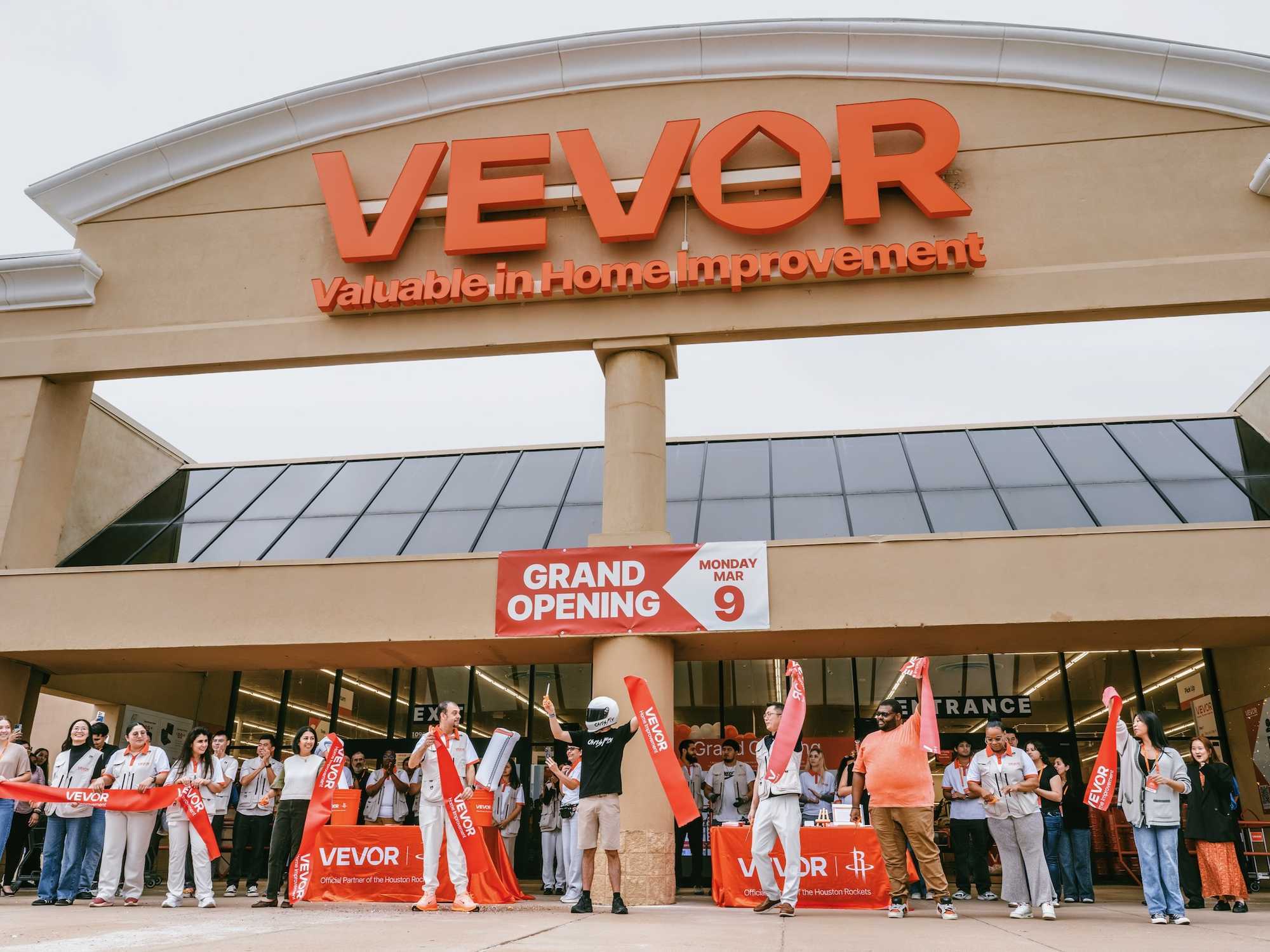 VEVOR Houston store grand opening