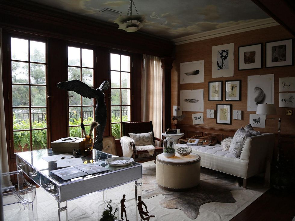 Villa de Luxe, video stills, February 2013